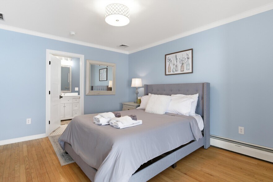 More Photos Of 149 Union Ave, Saratoga Springs Hospitality For Sale