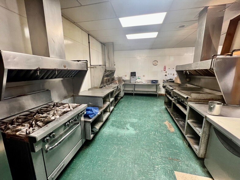 More Photos Of 2123-2125 S 3200 W, Salt Lake City Freestanding For Sale