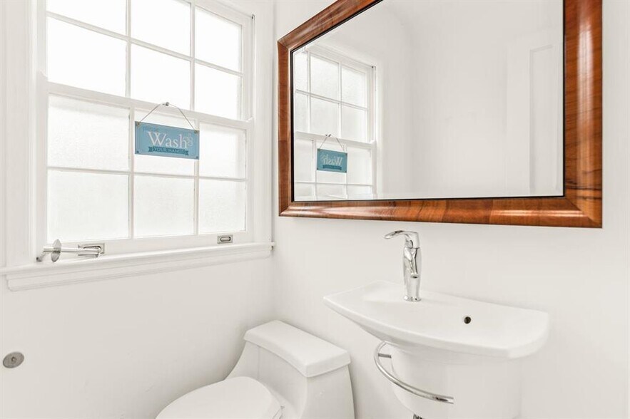 More Photos Of 1202 E Park Ave, Tallahassee Office Residential For Sale