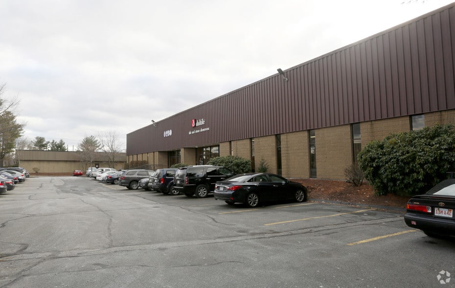 Primary Photo Of 80 Commerce Way, Woburn Warehouse For Lease
