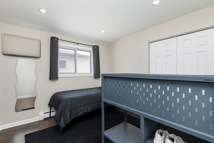 More Photos Of 191 Lamberts Ln, Staten Island Apartments For Sale