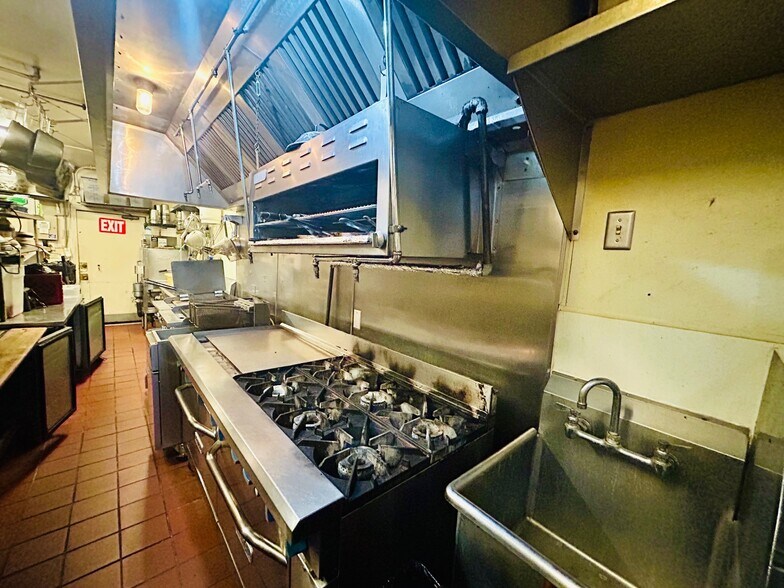 More Photos Of 32123 Cathedral Canyon Dr, Cathedral City Restaurant For Sale