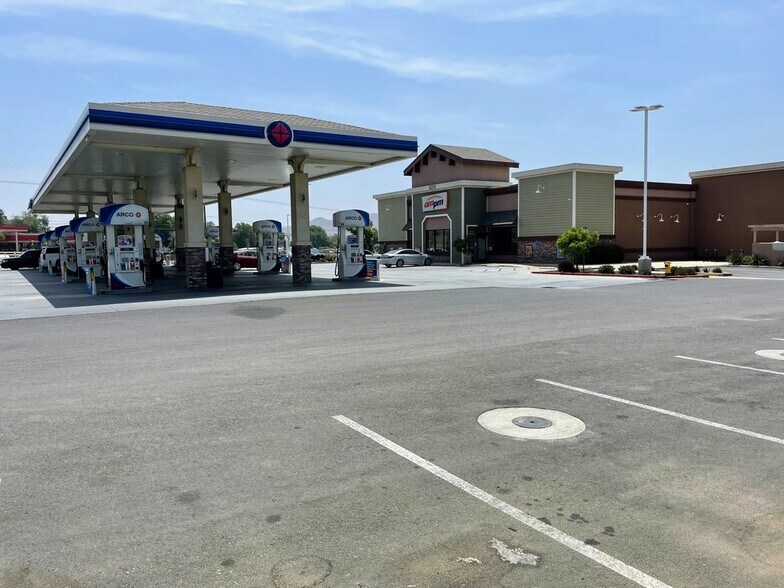 More Photos Of 8254 Mission Blvd, Jurupa Valley Unknown For Lease