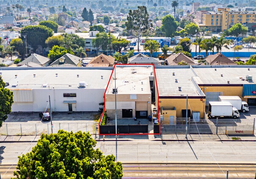 Primary Photo Of 1338 Washington Blvd, Los Angeles Light Manufacturing For Sale