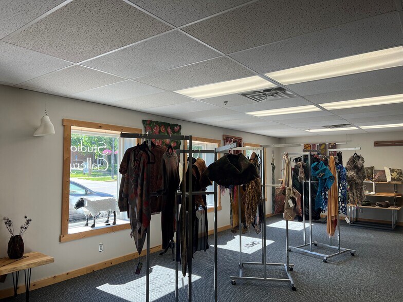 More Photos Of 243 3rd St N, Bayport Office For Sale