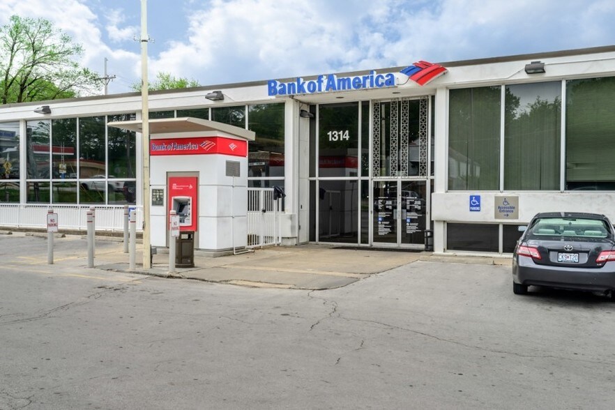 More Photos Of 1314 N 38th St, Kansas City Office For Lease