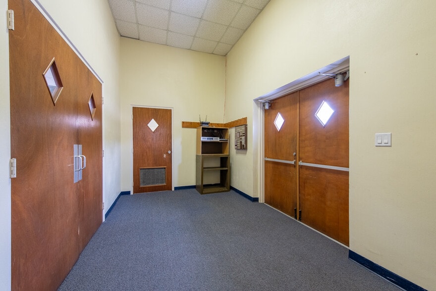 More Photos Of 4608 N Nebraska Ave, Tampa Religious Facility For Sale