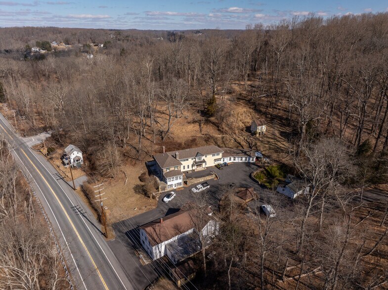 More Photos Of 14943 York Rd, Sparks Glencoe Specialty For Sale