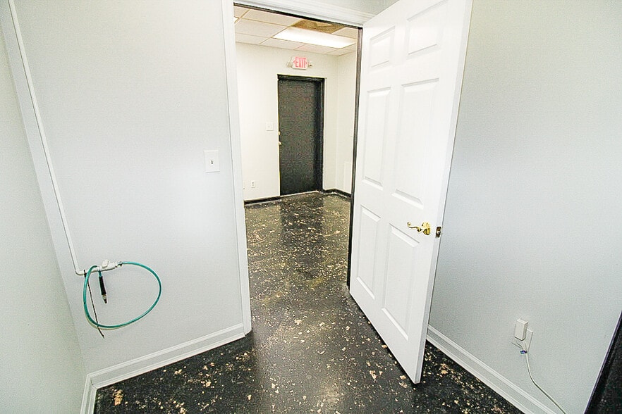 More Photos Of 5317 Stanton Rd, Knoxville Medical For Sale