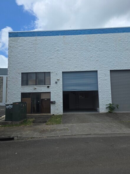 More Photos Of 99-930 Iwaena St, Aiea Warehouse For Lease