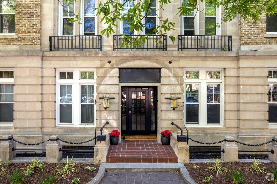 More Photos Of 508 N Tryon St N, Charlotte Apartments For Sale