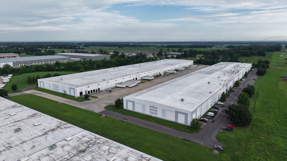 More Photos Of 1870 Grand Terre Ln, Port Allen Distribution For Lease
