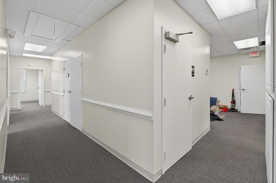 More Photos Of 7117 Salem Fields Blvd, Fredericksburg Office For Lease