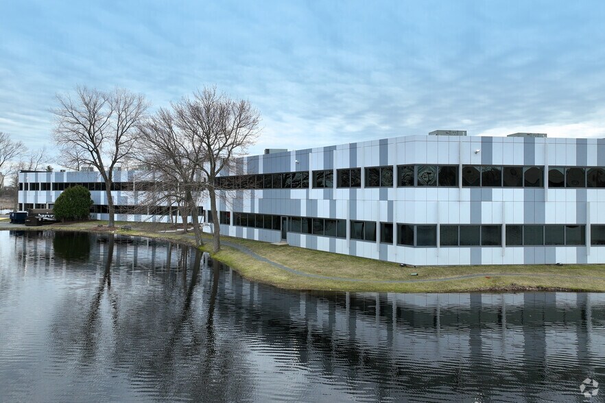 More Photos Of 201 Edgewater Dr, Wakefield Office For Lease