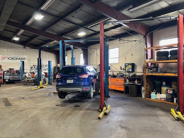 More Photos Of 202 N High St, Mount Orab Auto Repair For Sale