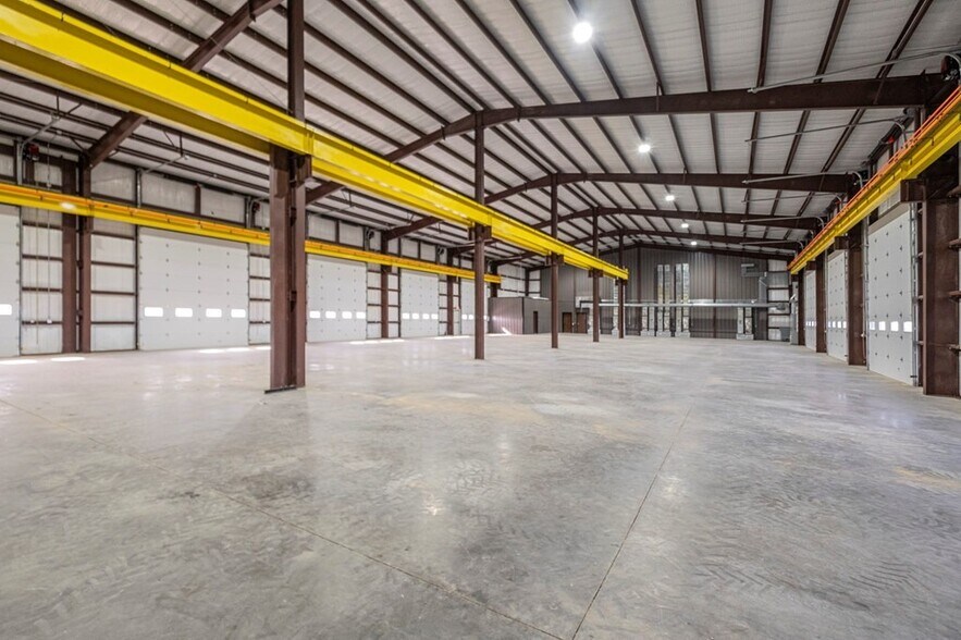 More Photos Of 5261 W Murphy St, Odessa Industrial For Lease