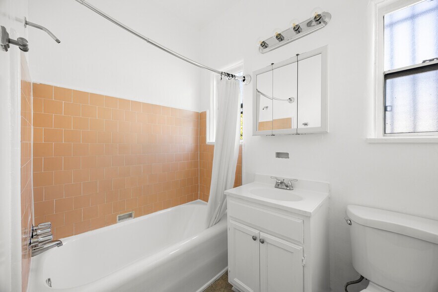 More Photos Of 2335 Miramar St, Los Angeles Apartments For Sale