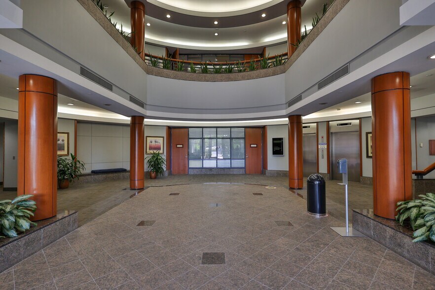 More Photos Of 1525 Valley Center Pky, Bethlehem Unknown For Lease