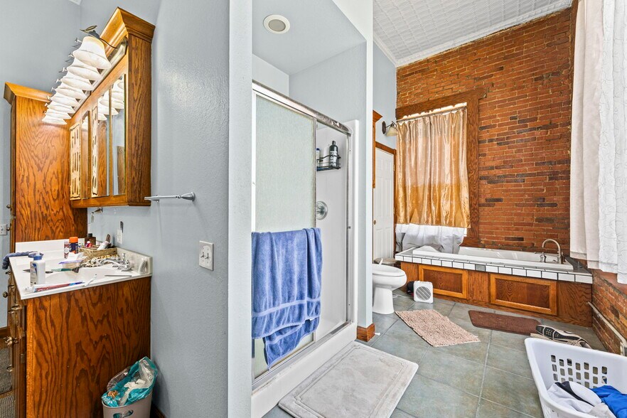 More Photos Of 415 W Madison Ave, Iola Restaurant For Sale