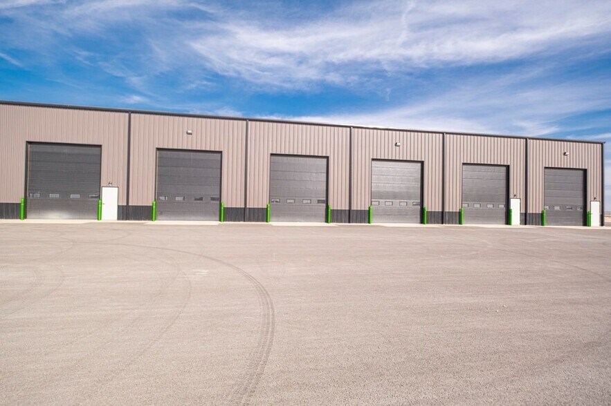 More Photos Of 5261 W Murphy St, Odessa Industrial For Lease