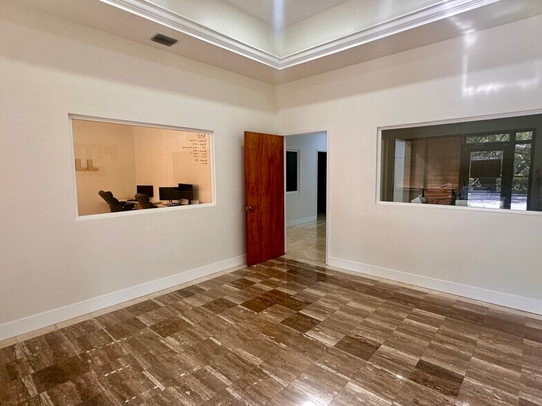 More Photos Of 3764-3790 SW 30th Ave, Fort Lauderdale Warehouse For Lease