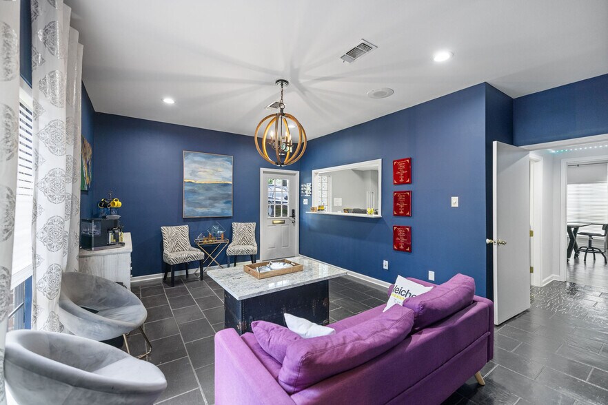 More Photos Of 7384-7388 Highland Dr, Baton Rouge Office For Sale