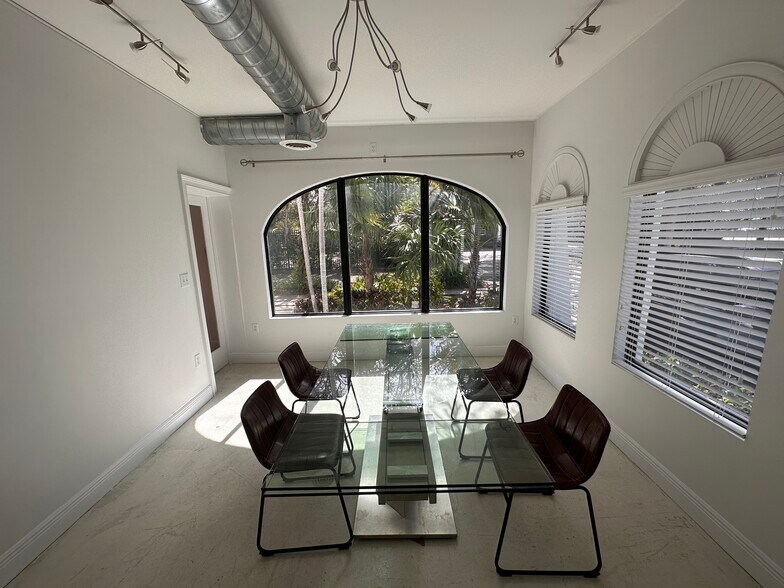 More Photos Of 445 NE 56th St, Miami Loft Creative Space For Lease