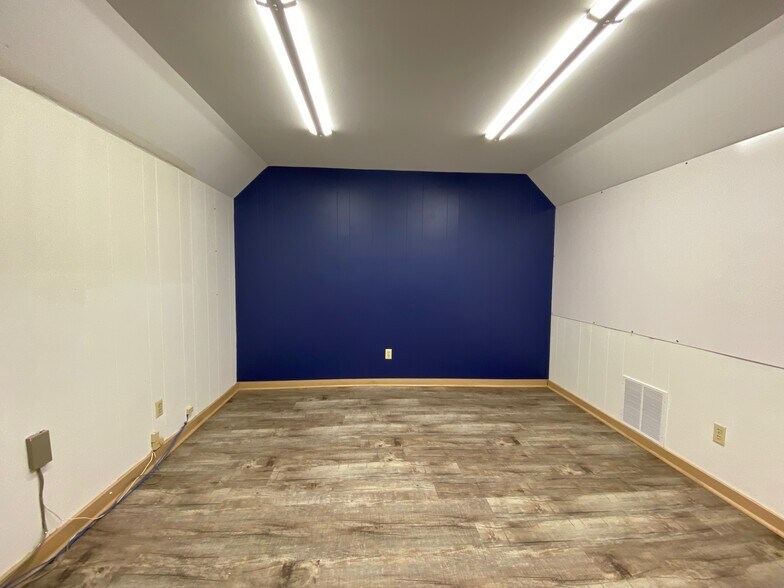 More Photos Of 841 S Cooper St, Memphis Office Residential For Lease