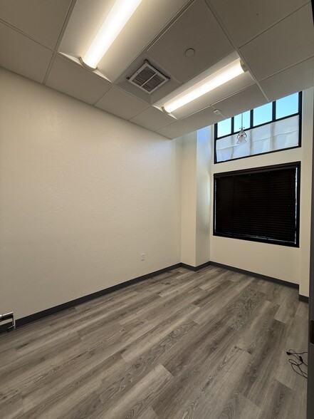More Photos Of 400-410 E Main St, Visalia Office For Lease