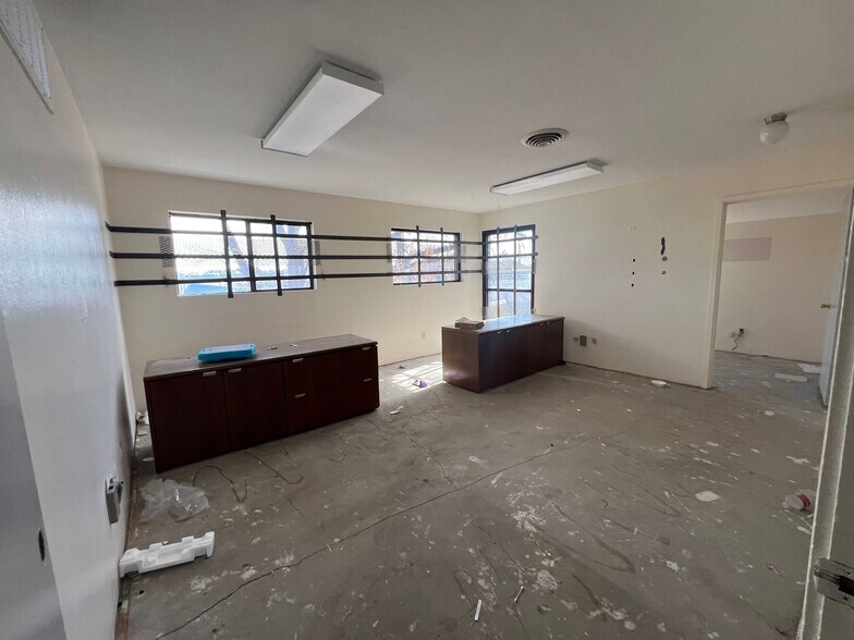 More Photos Of 3400 S Oneida Way, Denver Office Residential For Sale