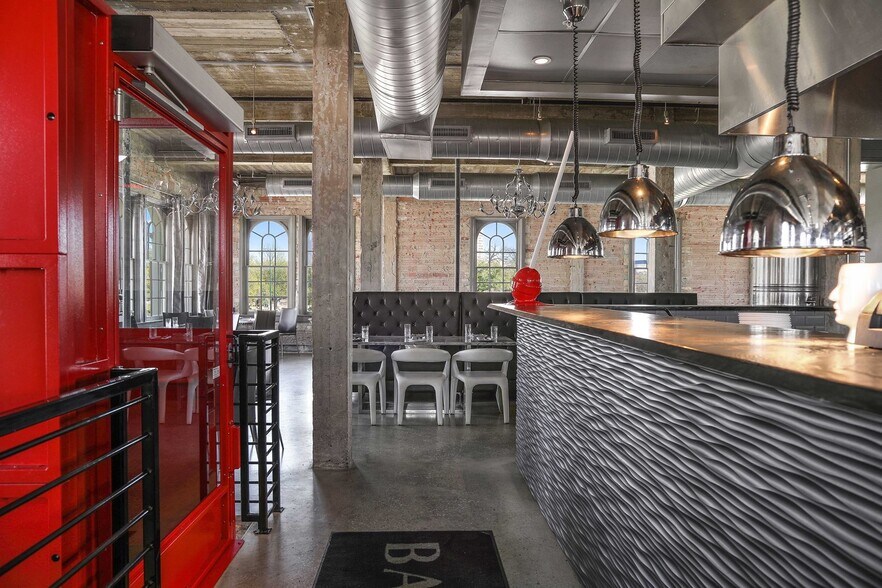 More Photos Of 604 S Alamo St, San Antonio Freestanding For Lease