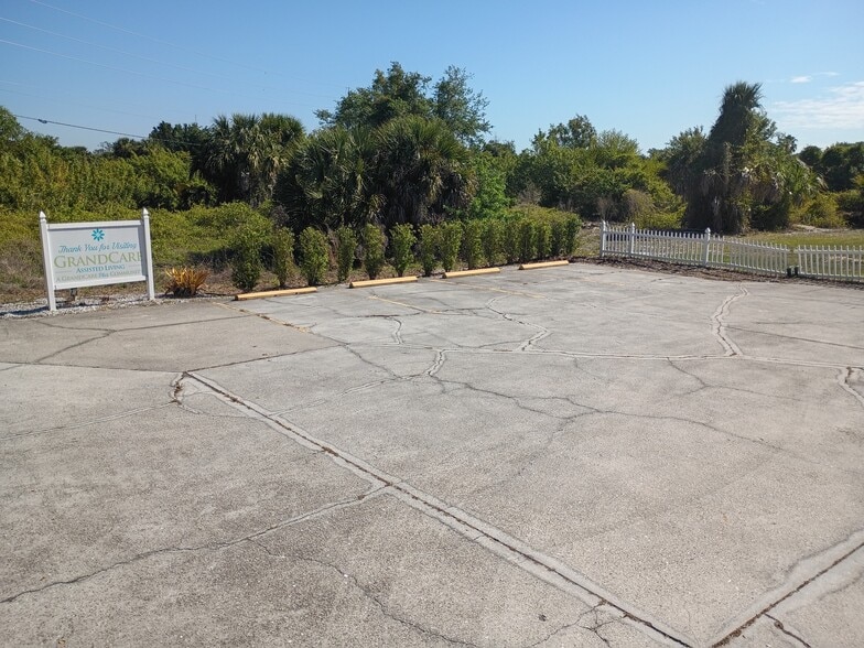 More Photos Of 315 Addison Dr, Punta Gorda Assisted Living For Sale