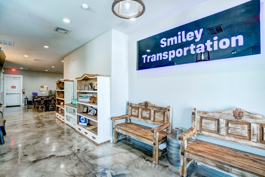 More Photos Of 5805 Starnes Rd, Watauga Office For Sale