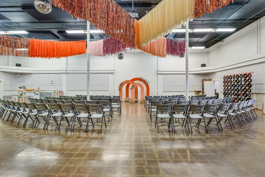 More Photos Of 201 N 4th St, Kingman Freestanding For Sale