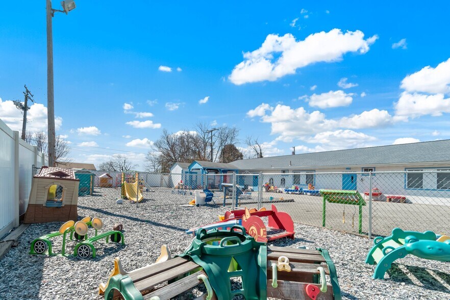 More Photos Of 211 Wise Ave, Dundalk Schools For Sale