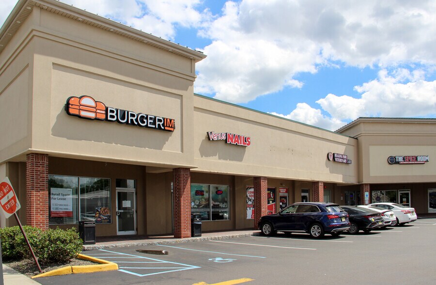 More Photos Of 430 Market St, Elmwood Park Unknown For Lease