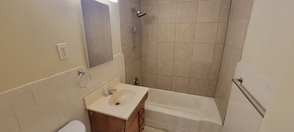More Photos Of 1410 SW 9th Ave, Amarillo Apartments For Sale