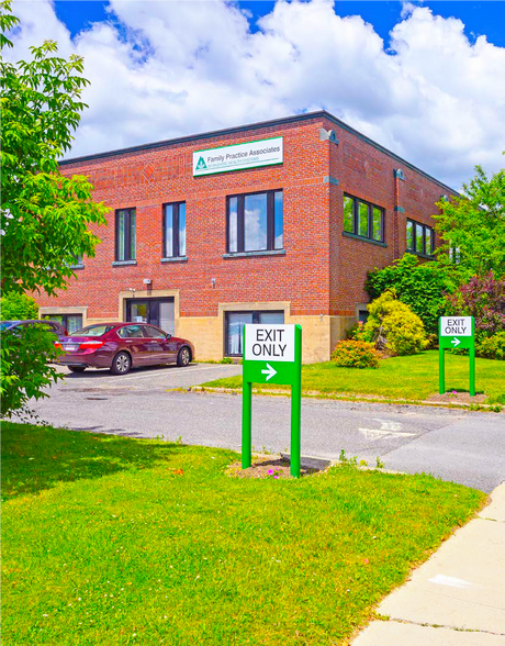 More Photos Of 20 Elm St, Pittsfield Medical For Sale