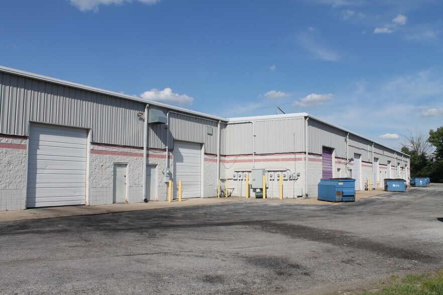 More Photos Of 5333 Commerce Square Dr, Indianapolis Light Manufacturing For Lease