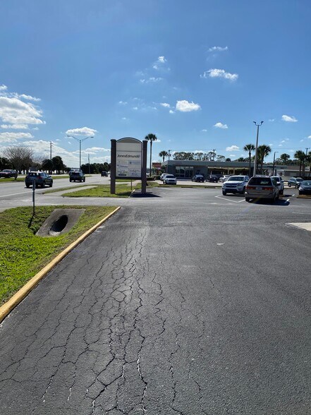 More Photos Of 3910 S Washington Ave, Titusville Office For Lease