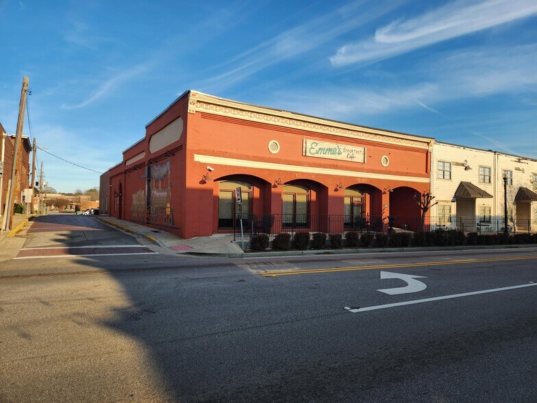 More Photos Of 122 Main St, Thomson General Retail For Sale