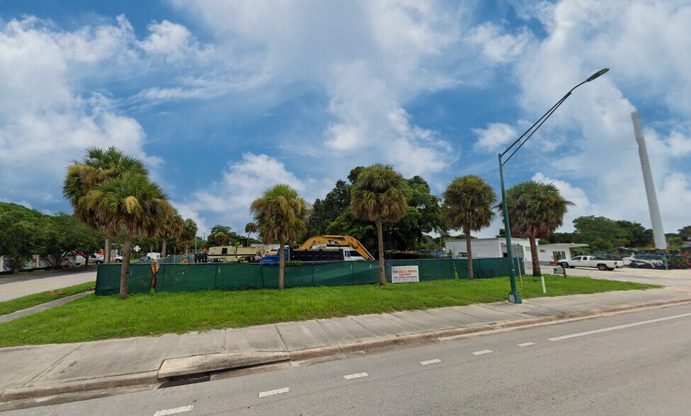 More Photos Of 2108 Orange Ave, Fort Pierce Freestanding For Sale