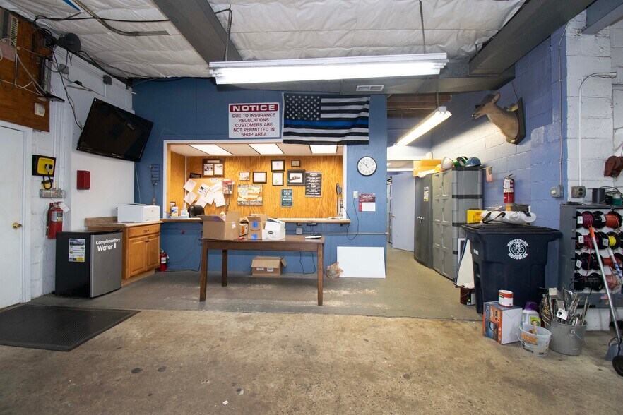 More Photos Of 940 Eddystone Ave, Eddystone Warehouse For Sale