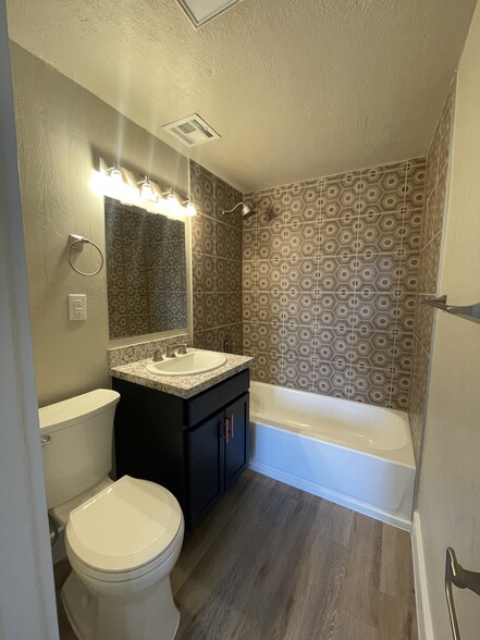 More Photos Of 801-803 East Dr, Oklahoma City Apartments For Sale