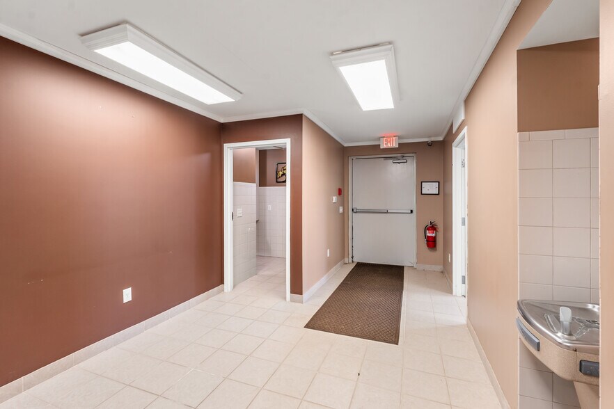 More Photos Of 4647 Reservoir Rd, Geneseo Flex For Sale