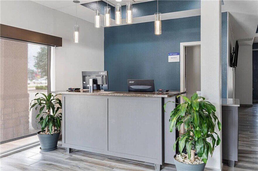 More Photos Of 1786 W Business Highway 83, Mission Hotel For Sale