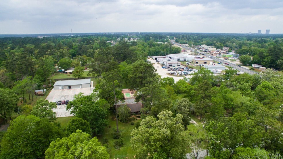 More Photos Of 1802 Pinewoods Way, Spring Specialty For Sale