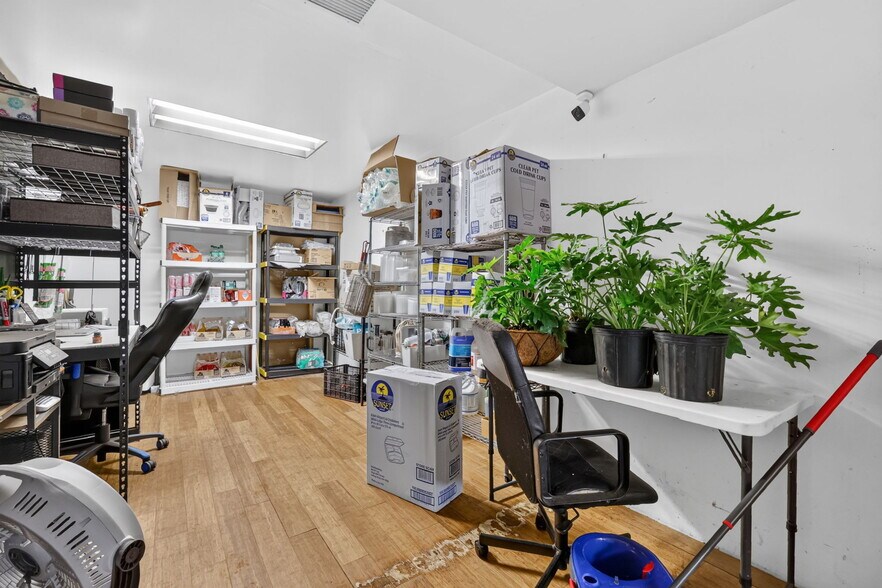 More Photos Of 3319 13th St, Saint Cloud Warehouse For Sale