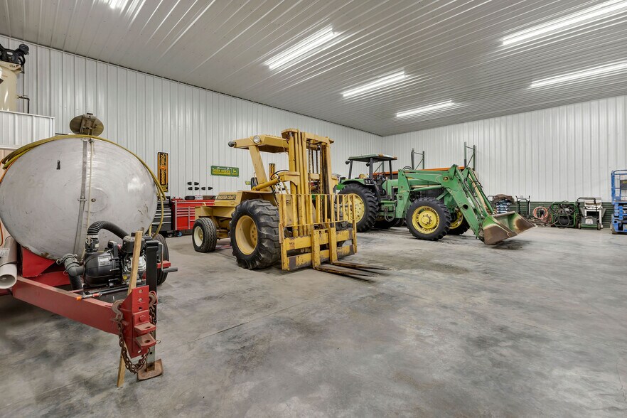 More Photos Of 7754 S State Route 73, Wilmington Flex For Lease