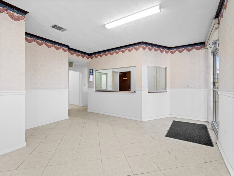 More Photos Of 4015 N Highway 1, Cocoa Office Residential For Sale